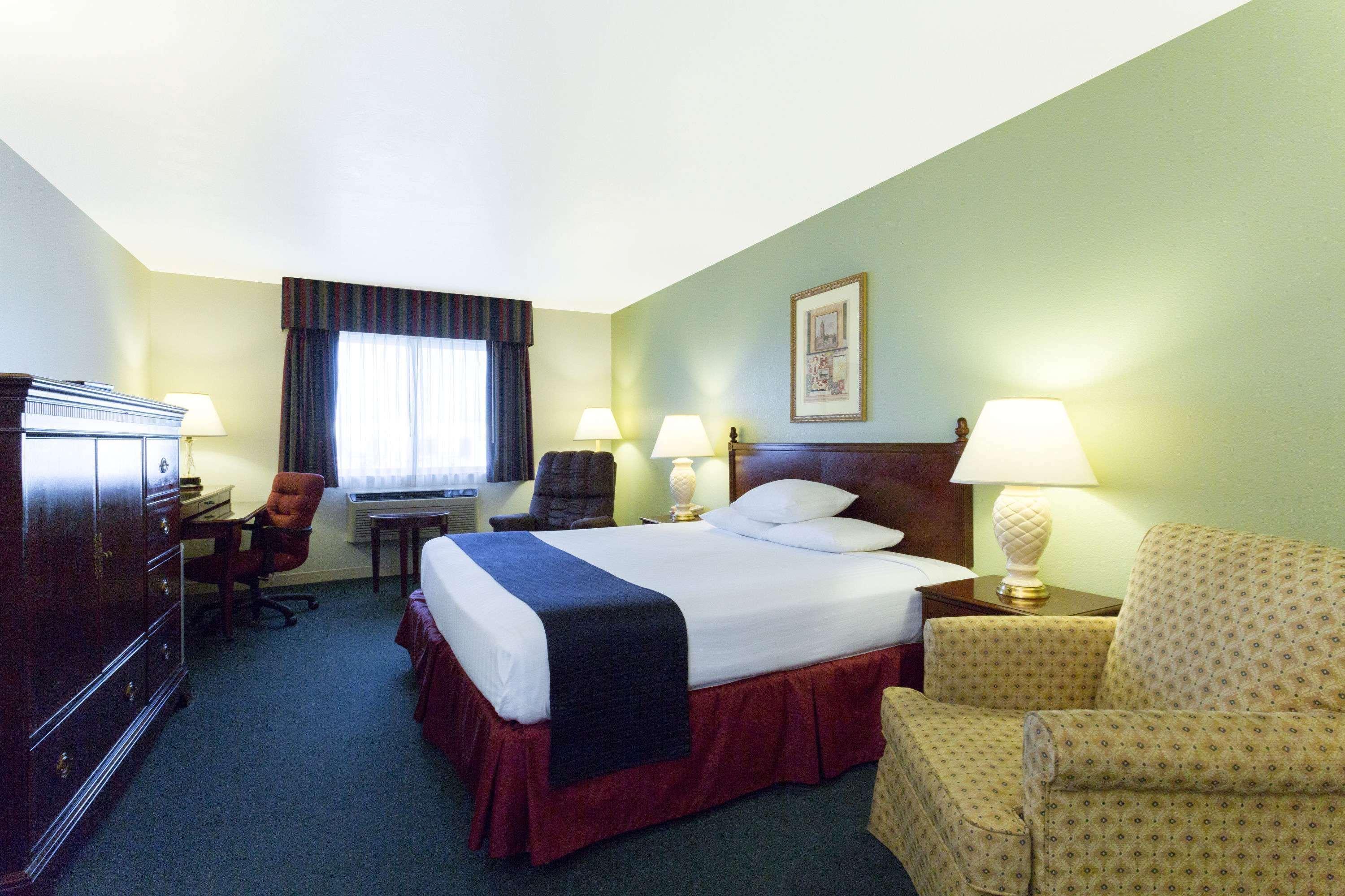 Hotel Super 8 By Wyndham Montpelier Exterior foto